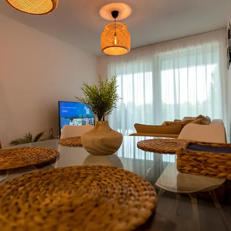 Mistral 308 Apartment
